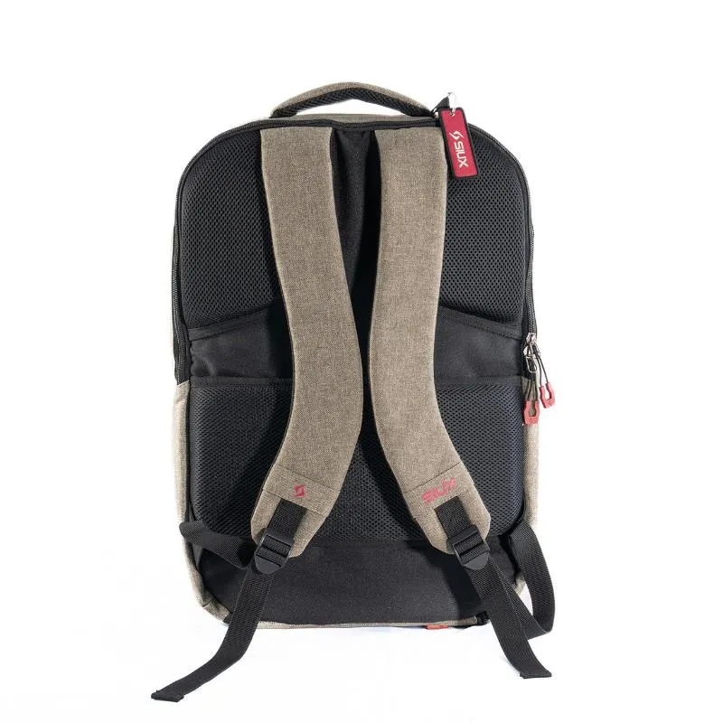 Mochila cinza da Trilha Siux