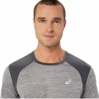 Camiseta Asics Road SS Top Cinza